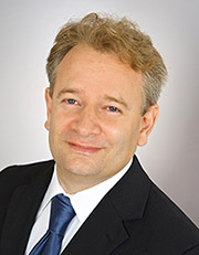 Priv.-Doz. Dipl.-Ing. Winfried Neuhaus, co-chair of the Scientific Committee